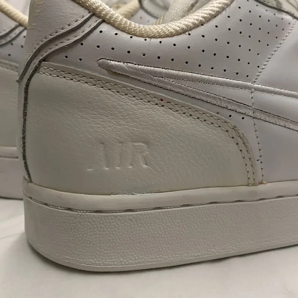 Nike White and Gray Sneakers - Picture 8 of 11